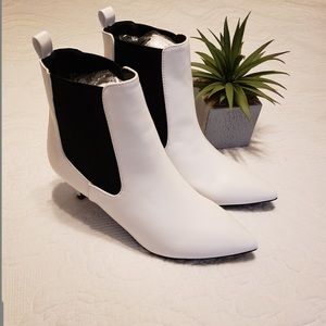 Lulus kitten heel booties